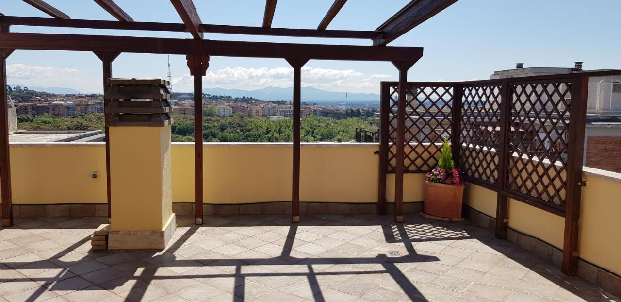 Superattico Con Vista Sul Centro E I Colli Albani Rome