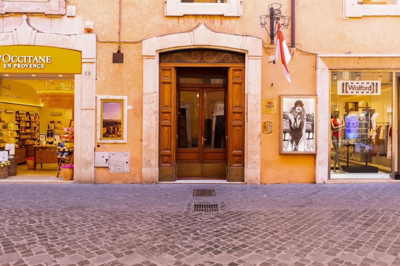 Frattina 89 * Rome