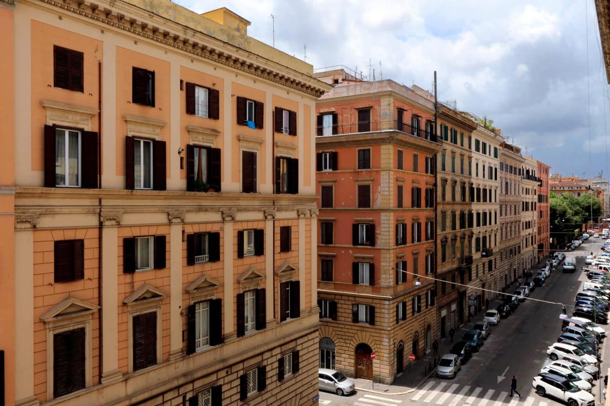 King Vittorio Emanuele's House Apartment *