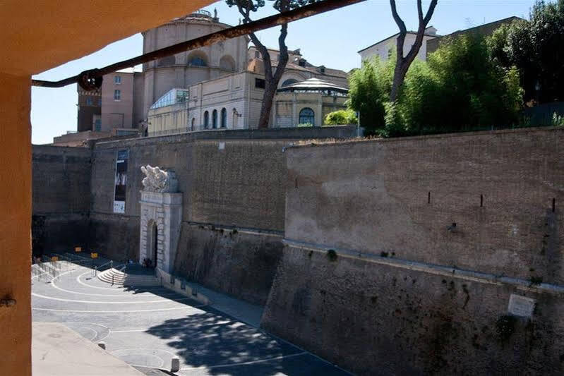 Villa Chroma Tria