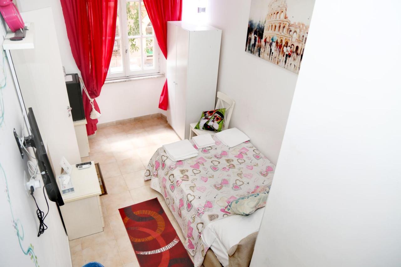 Gateway Guest house 2*