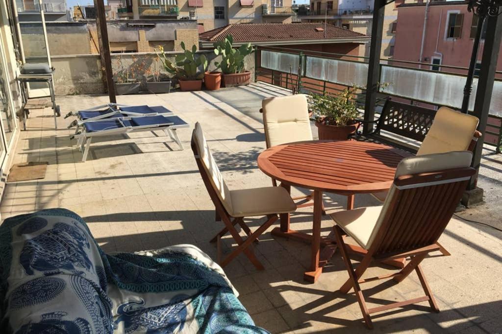 Sunny Attico Con Grande Terrazzo Apartamento Roma