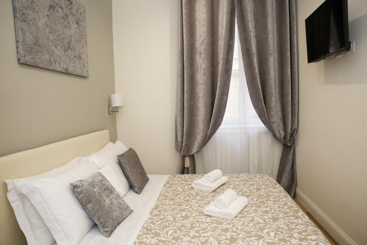 Vatican Comfort Suites Guest house