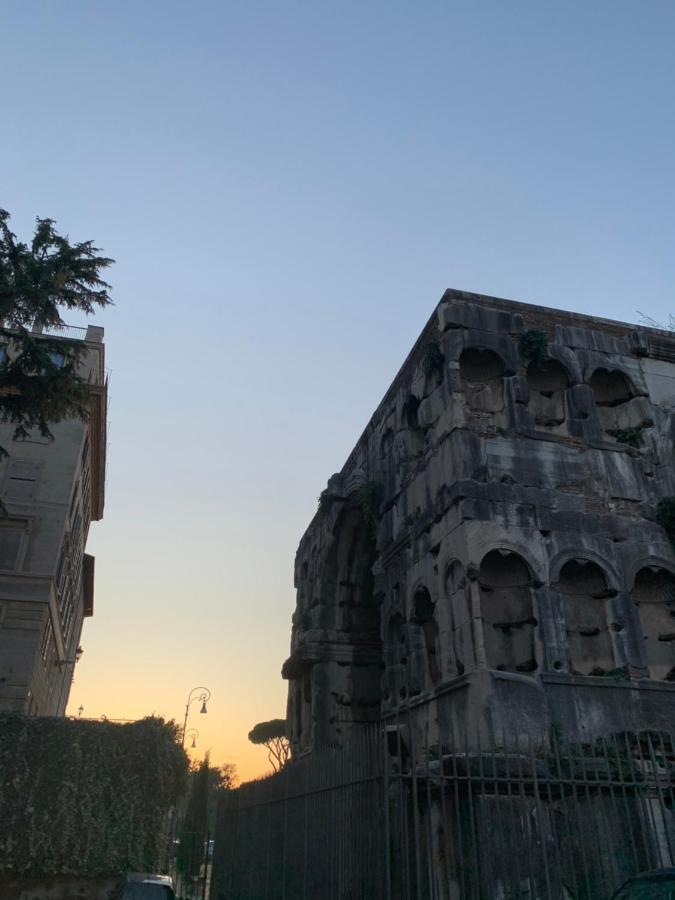 Palatino 2 *