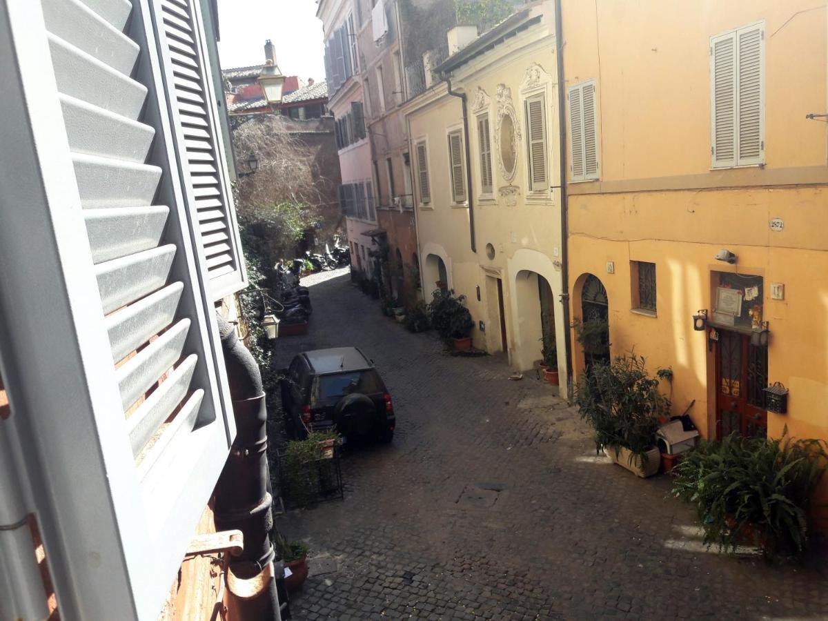 Appartement Anastasia - Hidden Balcony Inside Trastevere