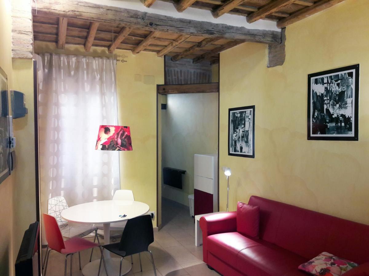 Anastasia - Hidden Balcony Inside Trastevere Appartement