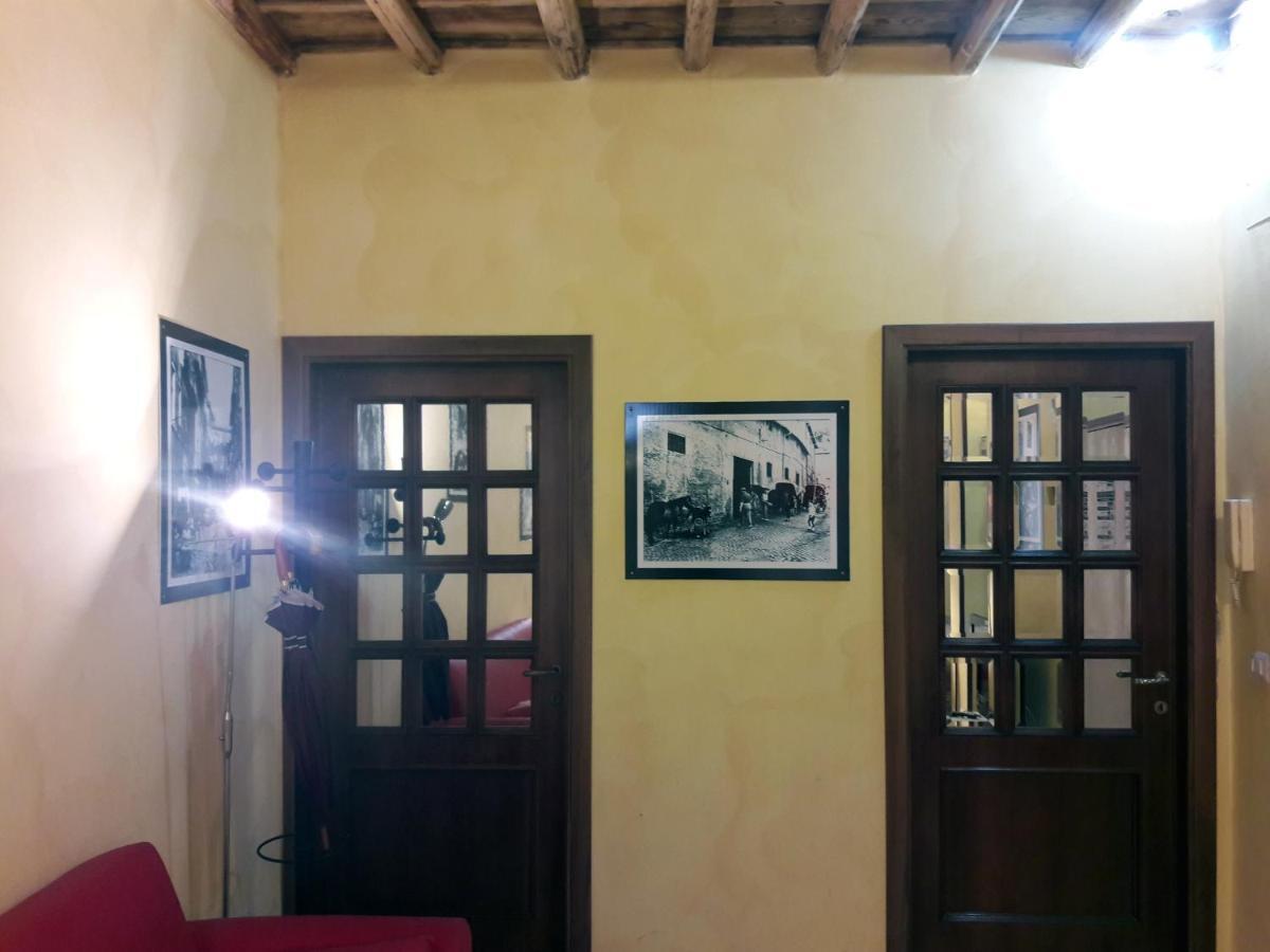 Anastasia - Hidden Balcony Inside Trastevere Appartement Rome