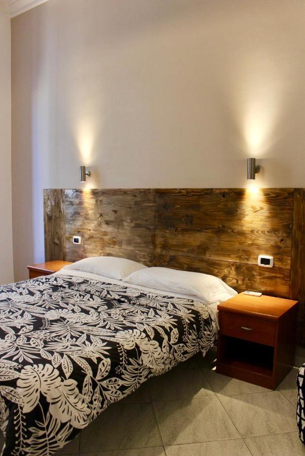 Romasia Guest house *