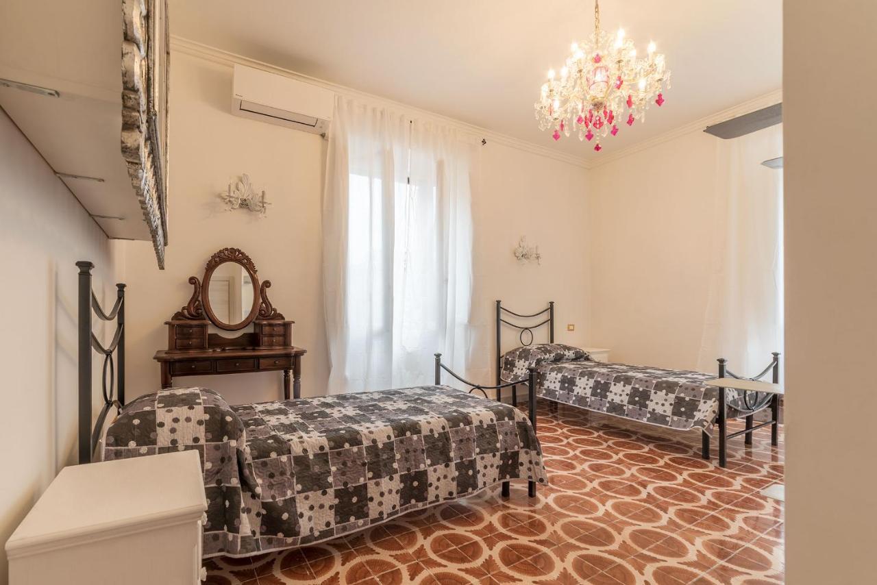 Piramide & Testaccio Design Flat *