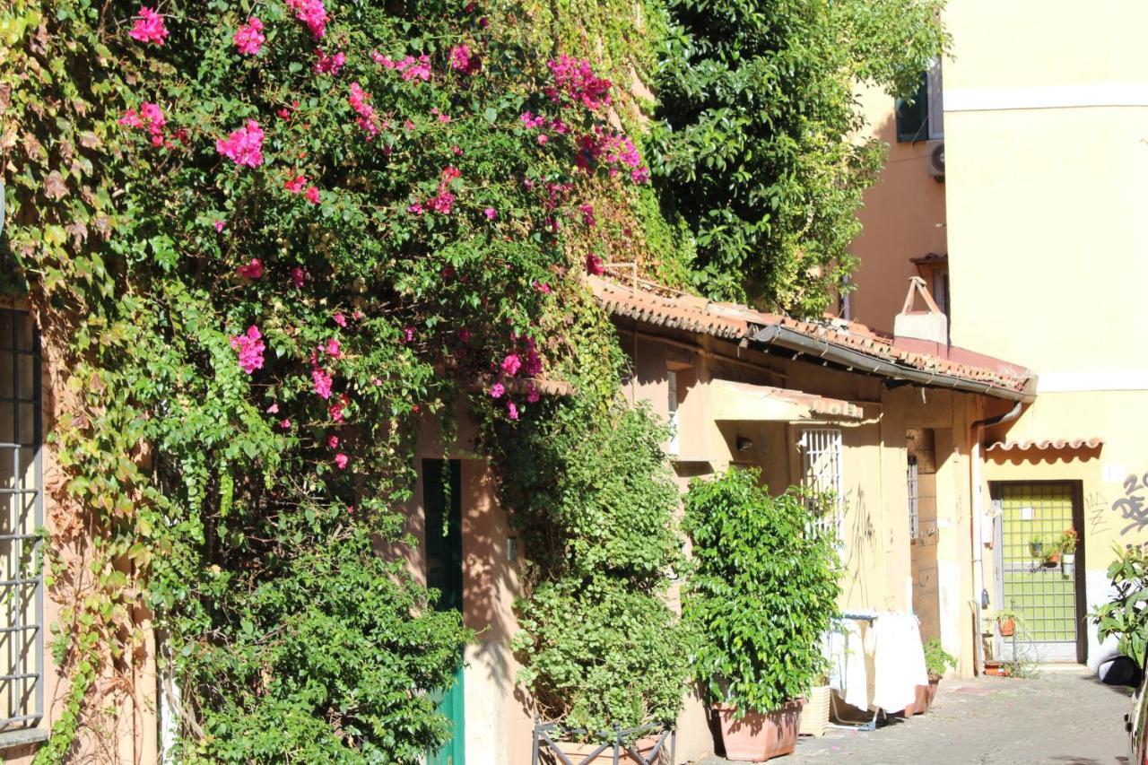 Apartment Moro 50 - Loft In Trastevere Rome