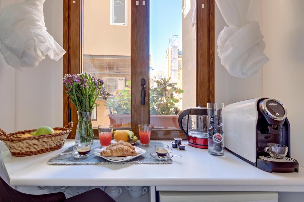Domus De Fiori Apartment *