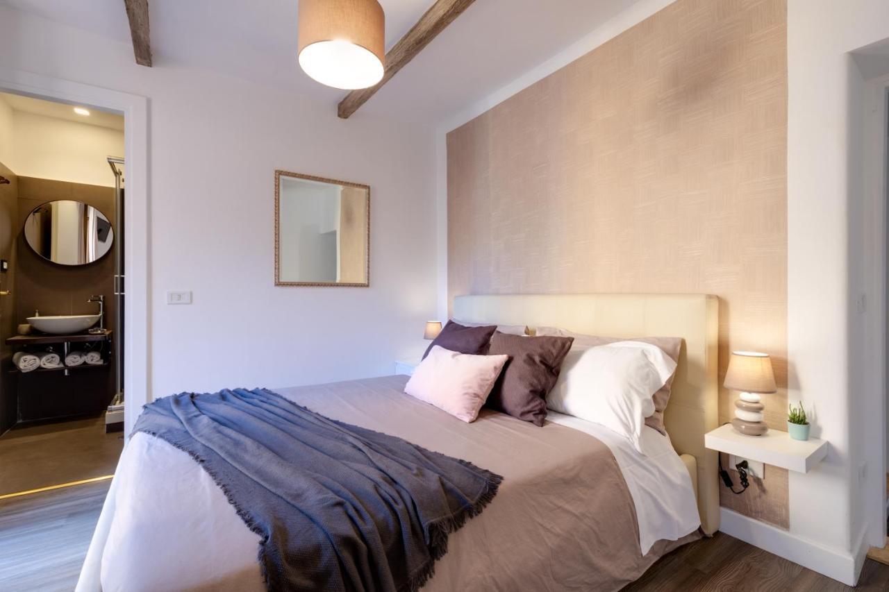 Domus De Fiori Apartment