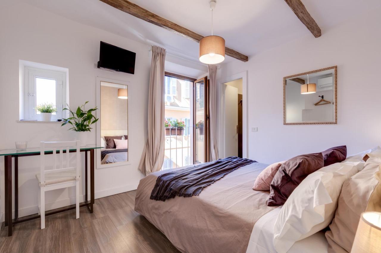 Domus De Fiori Apartment