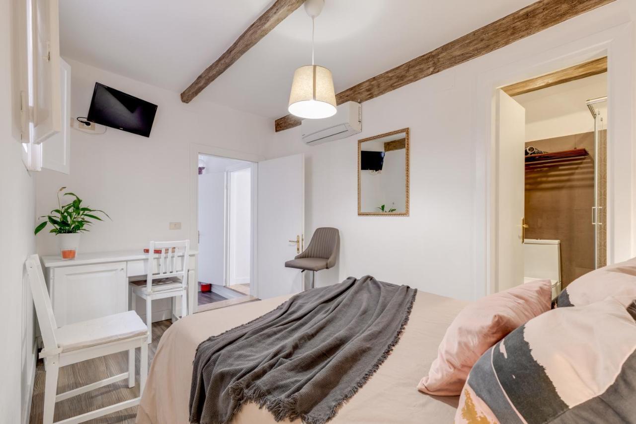 Domus De Fiori Apartment