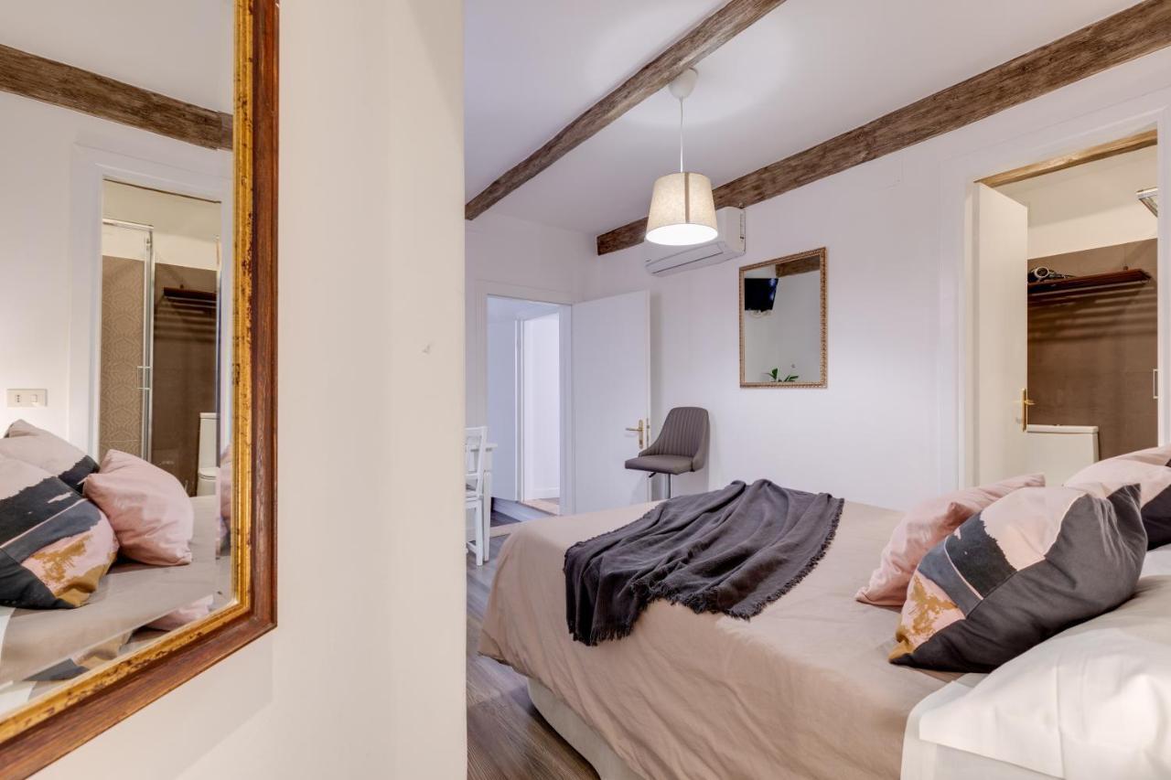 Domus De Fiori Apartment