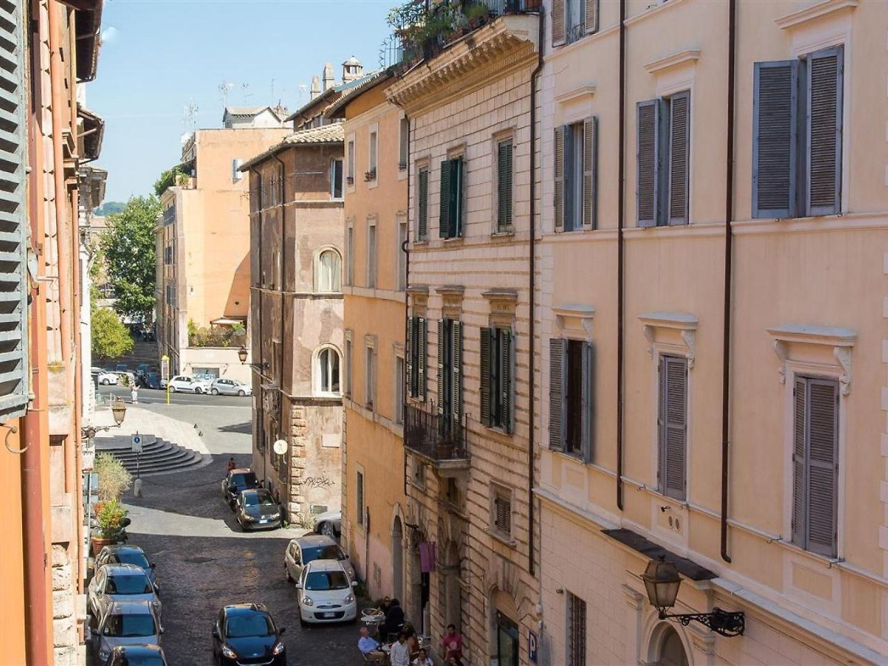 In Giulia Atmosphere *