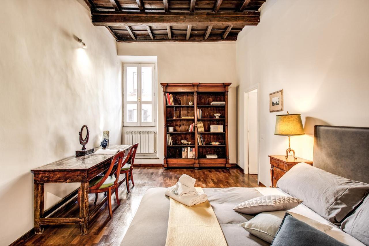 Borgo Pio Passetto Papale Rome