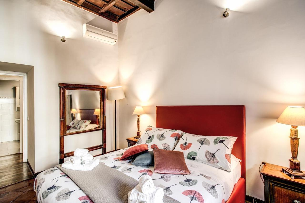 Borgo Pio Passetto Papale Rome