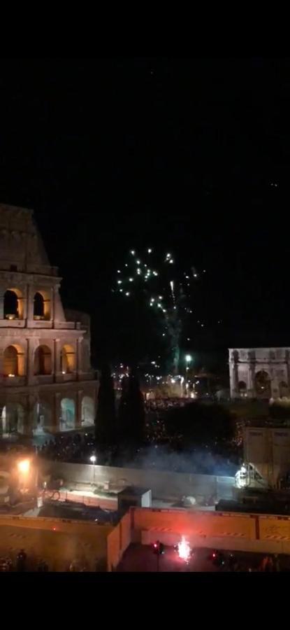 Balcony Colosseum View * Rome