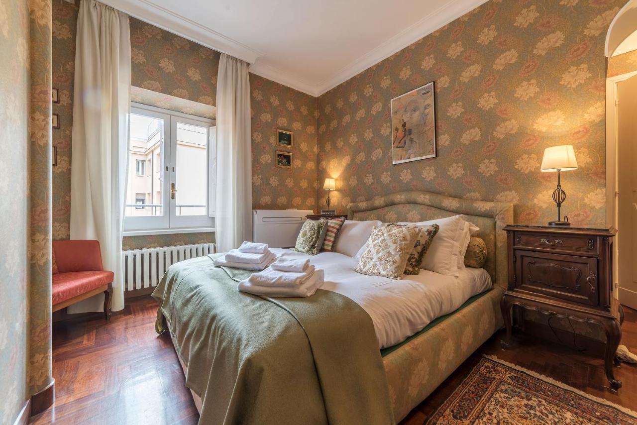 Quiet And Classic On Two Floors, By Trevi Fountain - Fromhometorome