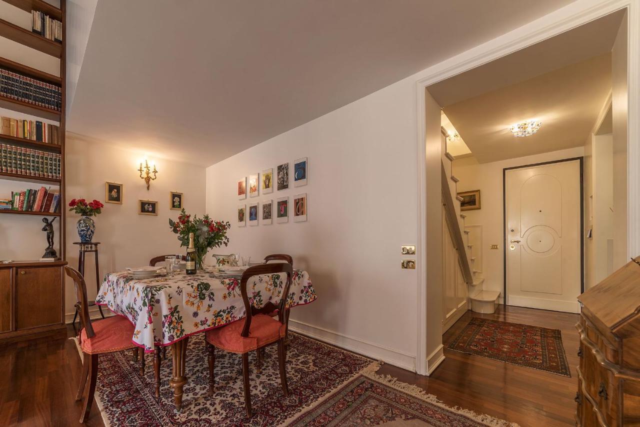 Quiet And Classic On Two Floors, By Trevi Fountain - Fromhometorome *