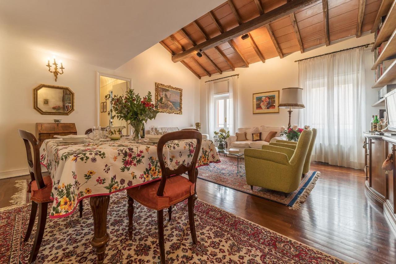 Quiet And Classic On Two Floors, By Trevi Fountain - Fromhometorome * Rome