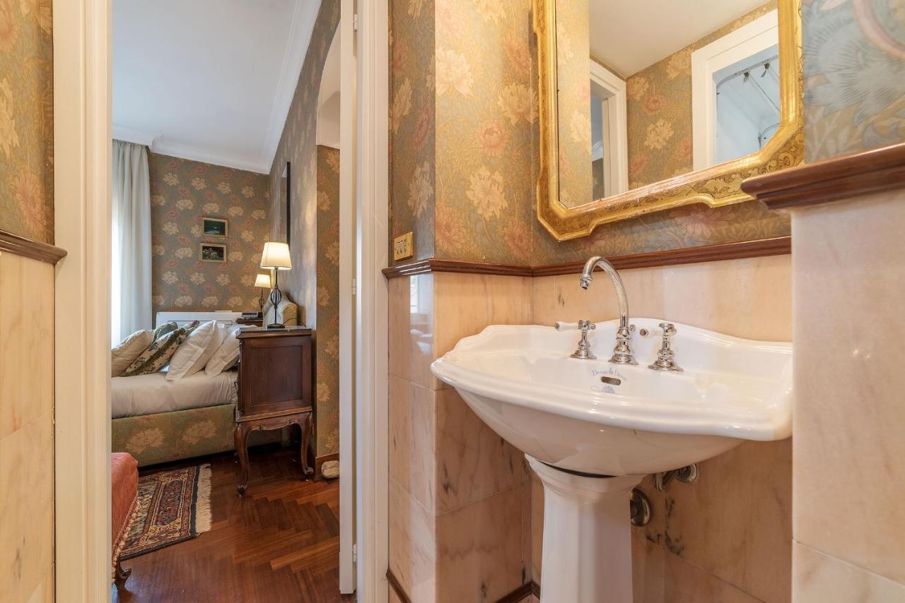Quiet And Classic On Two Floors, By Trevi Fountain - Fromhometorome * Rome
