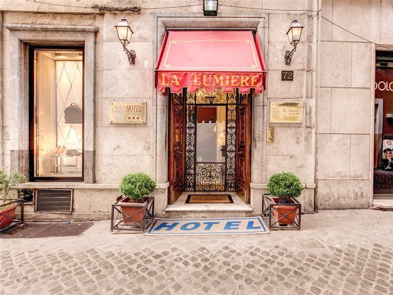 La Lumiere Di Piazza Di Spagna 3*