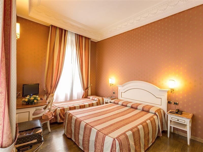 Hotel La Lumiere Di Piazza Di Spagna 3*