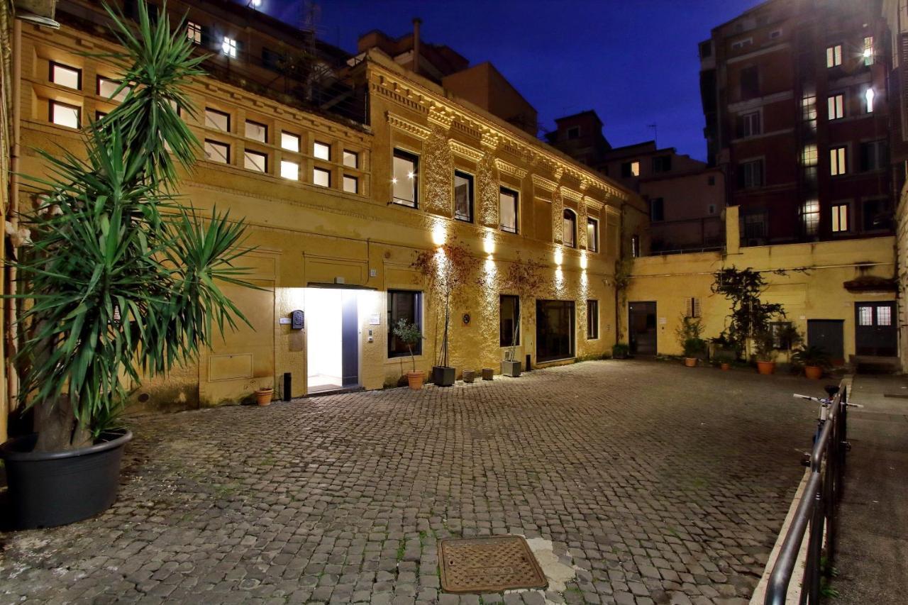 Acomodação com café da manhã  Urben Roma