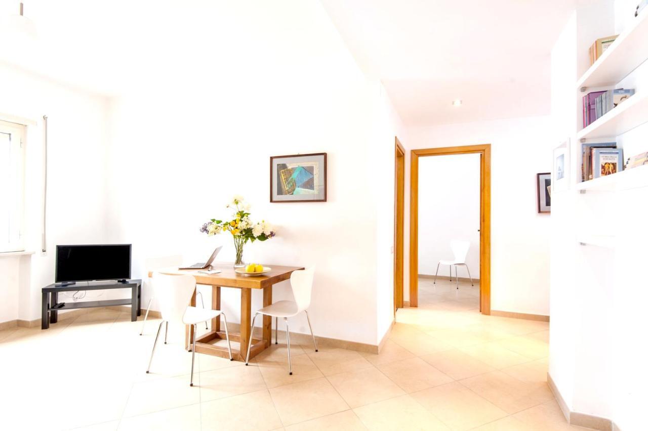 Apartment Via Enrico Cosenz *