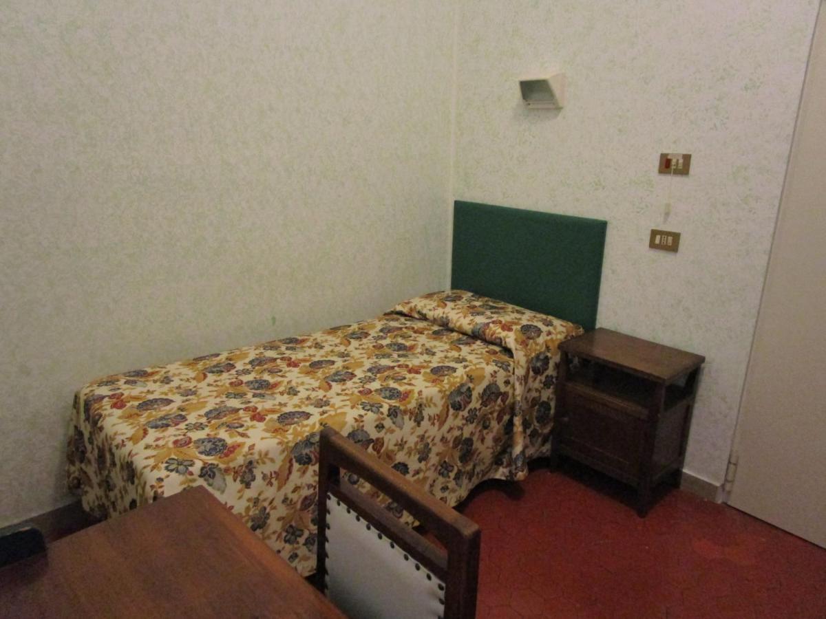 Casa S. Giuseppe Di Cluny * Rome
