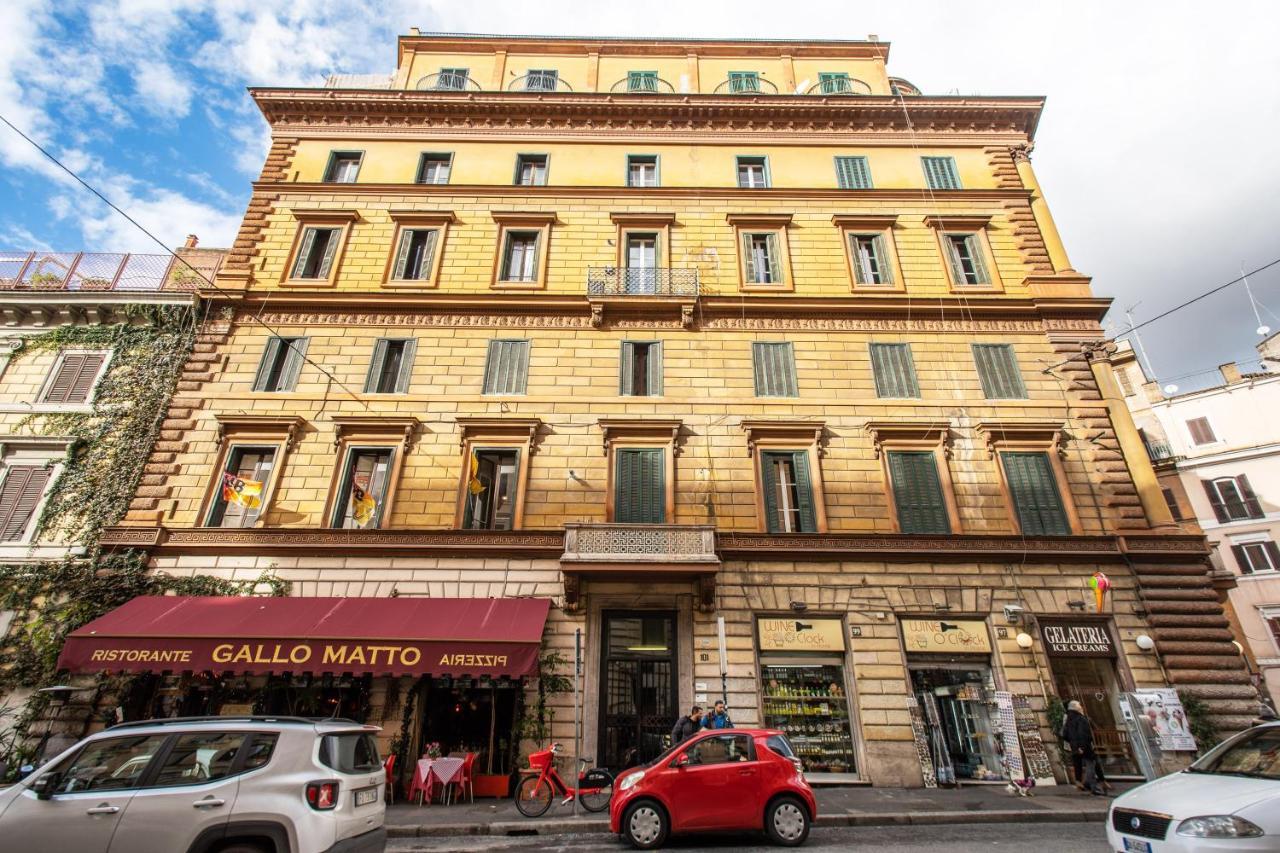 Cavour Attic With Terrace Apartment