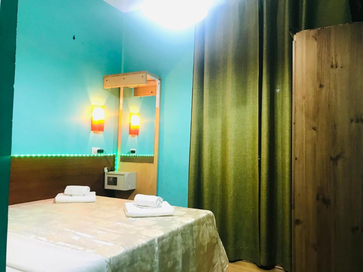 When In Guest house 3*