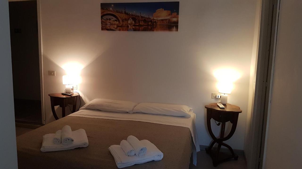 Domus Ferraro 2* Roma