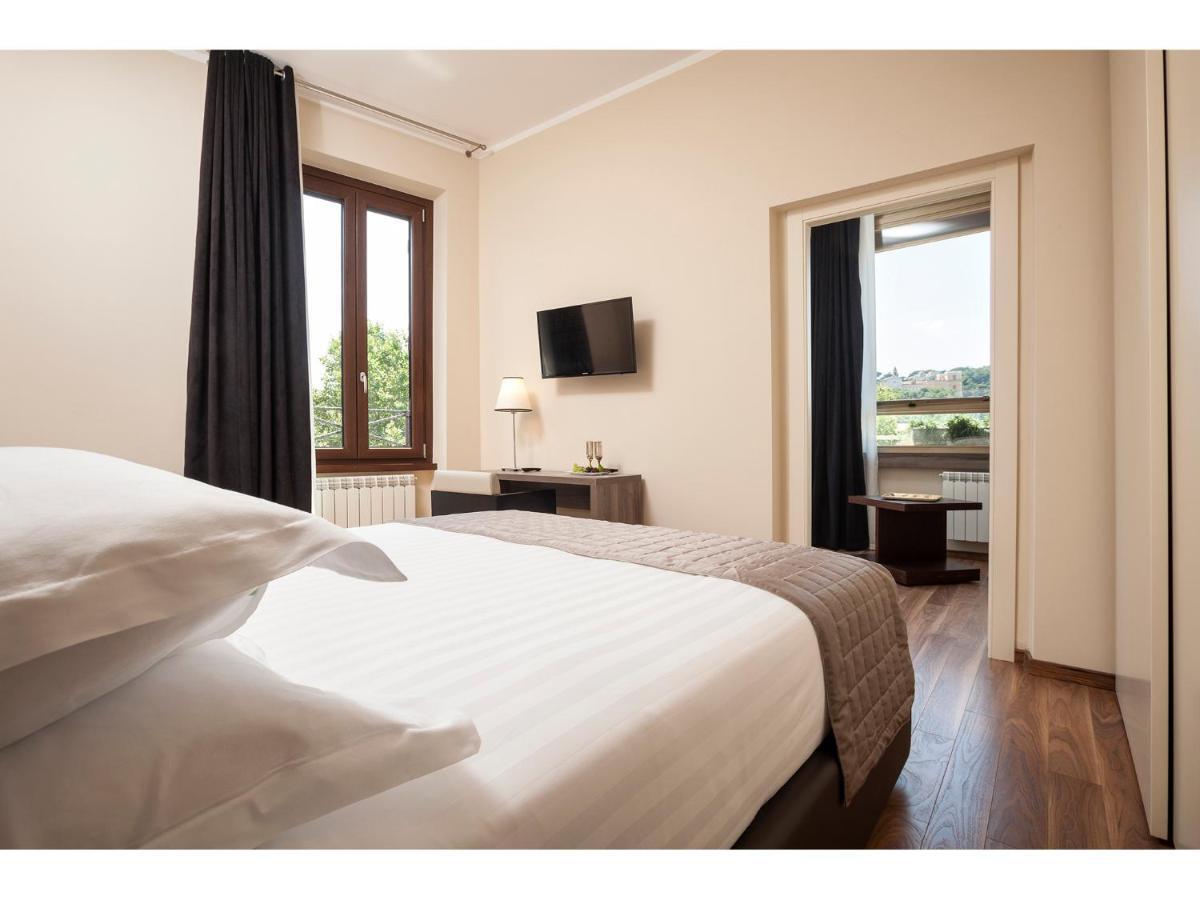 Window On Guest house 2*
