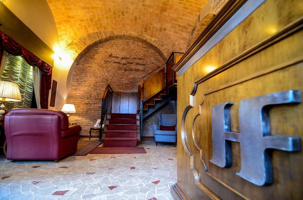 Felice Hotel 2*