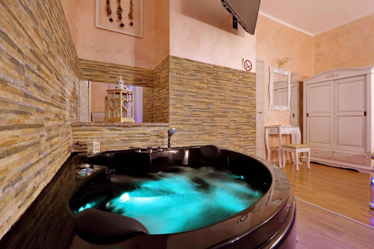 Deluxe And Chilling Jacuzzi Casa de hóspedes 2*