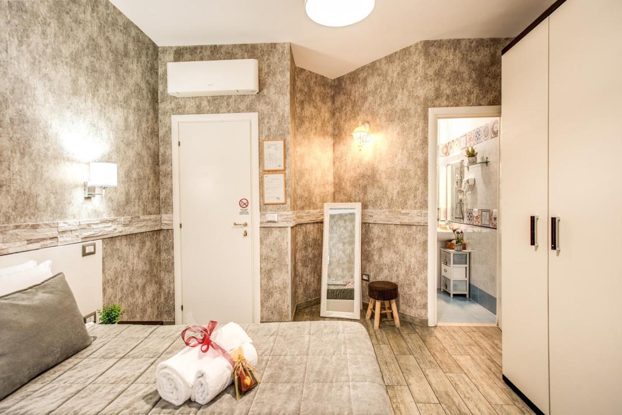 Santamaria 3* Rome