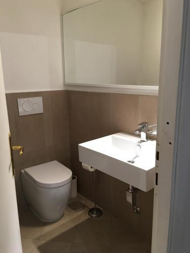 Residenze Romanae - Sangallo Gasthuis Rome