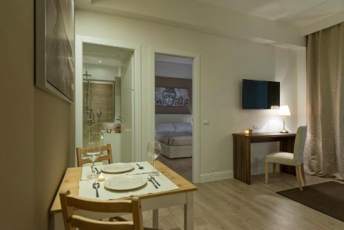 Aruna * Rome