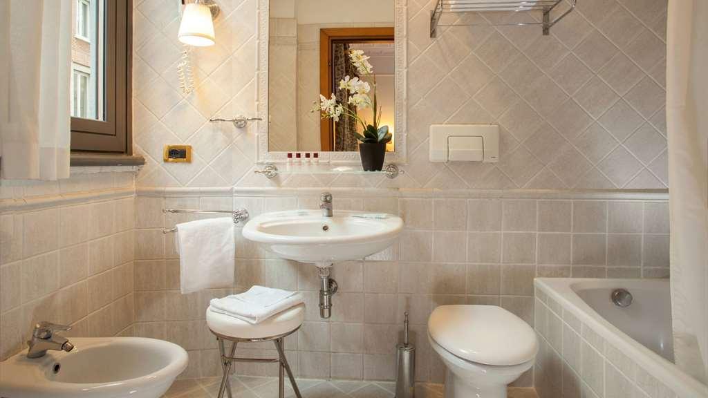 Varese Hotel