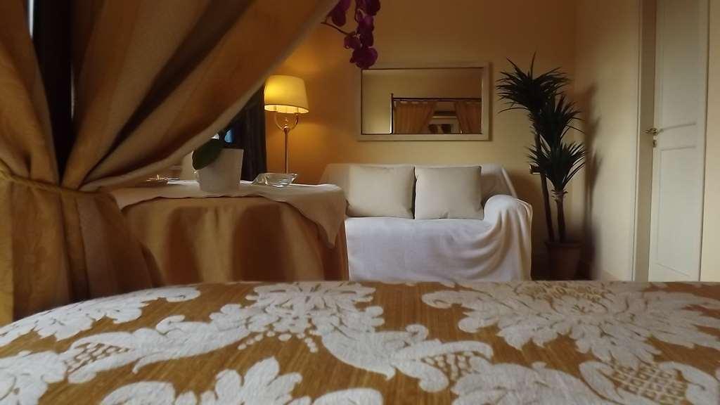 Quadrifoglio Eur Hotel