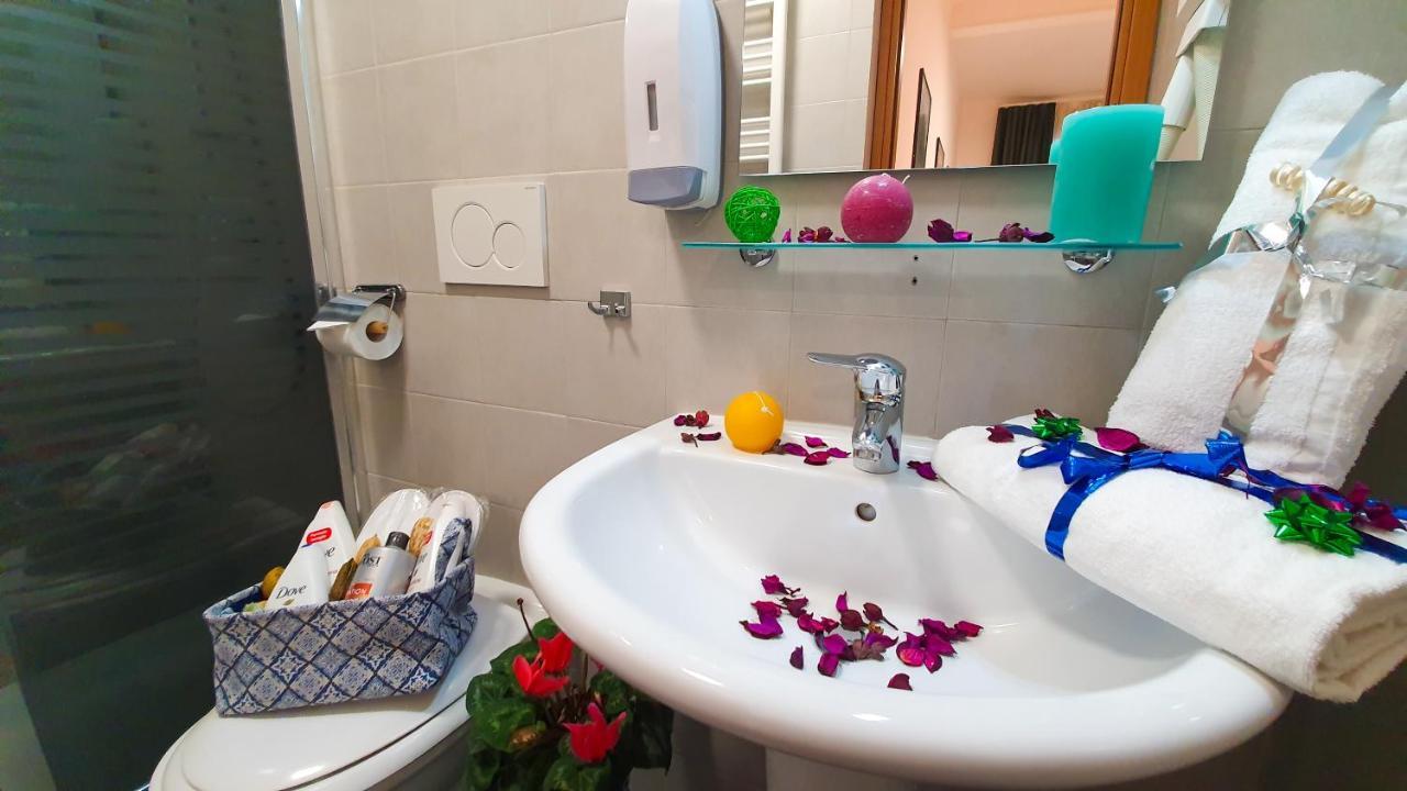 La Casa Verde - Free Secure Parking If You Book 3 Nights Maison d'hôtes