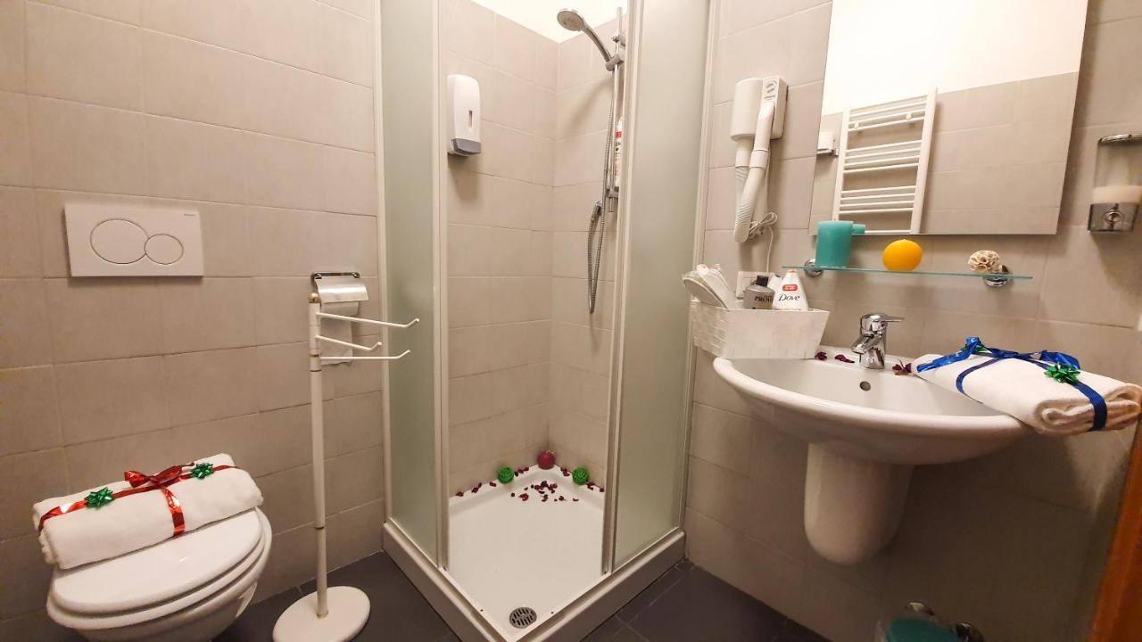 La Casa Verde Roma - Free Secure Parking If You Book 3 Nights Rome