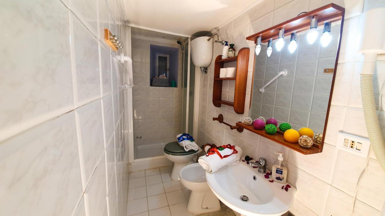 La Casa Verde Roma - Free Secure Parking If You Book 3 Nights Guest house