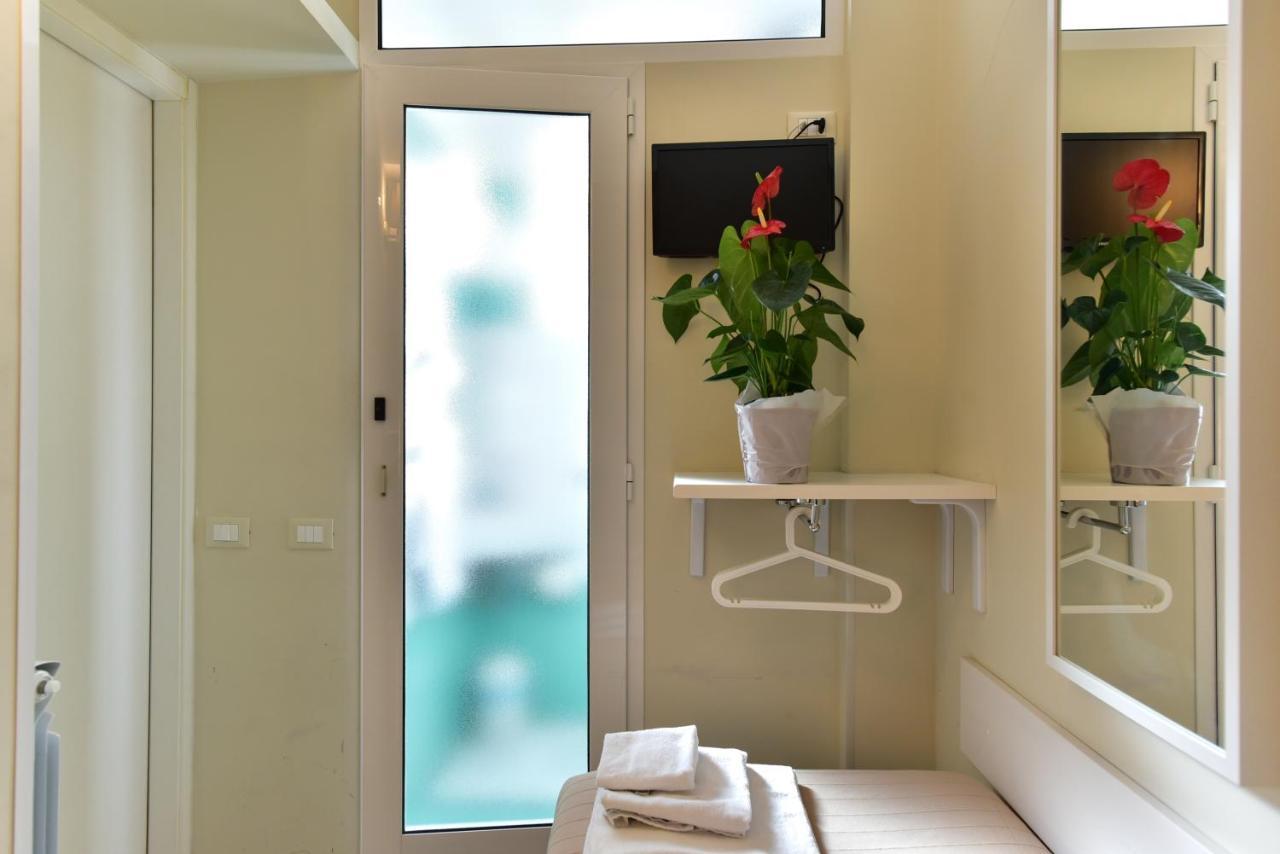 Small Single Couette-café Rome