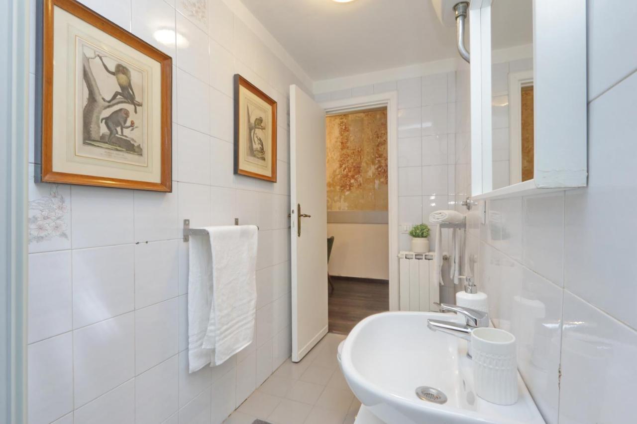 Urbana Apartment *