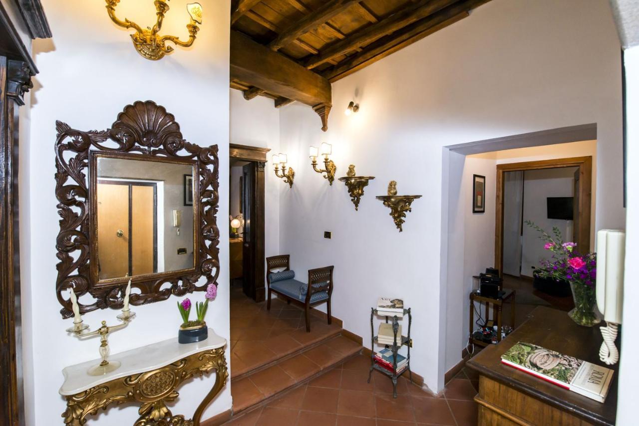 Residenze Romanae - Vicolo Dell'aquila *