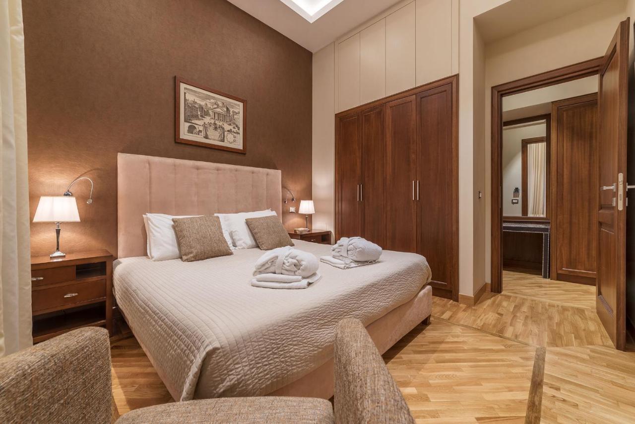 900 Apartment *